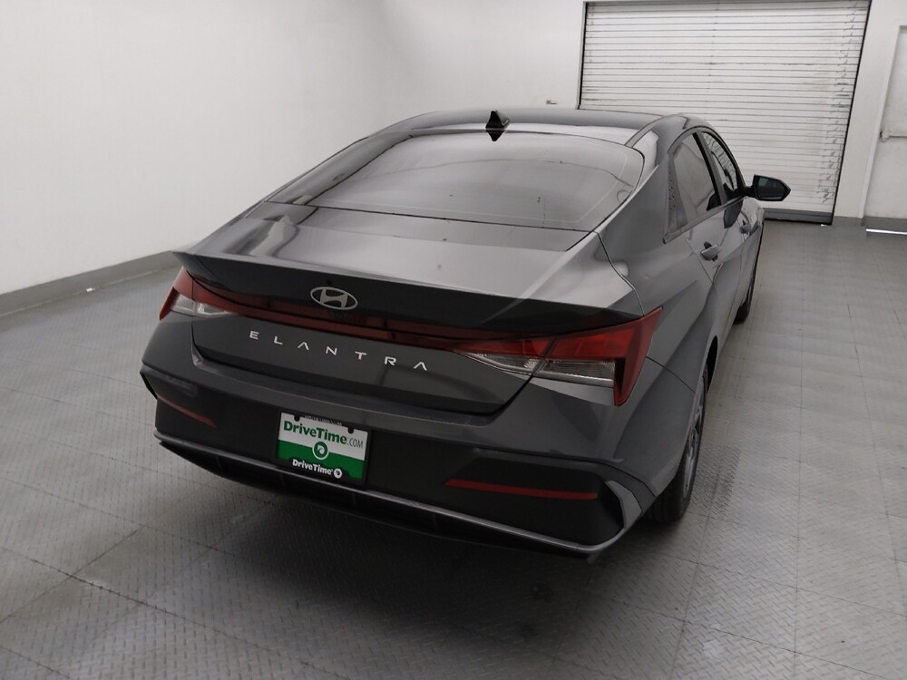 2024 Hyundai Elantra in Raleigh, NC 27604 - 18134658 7