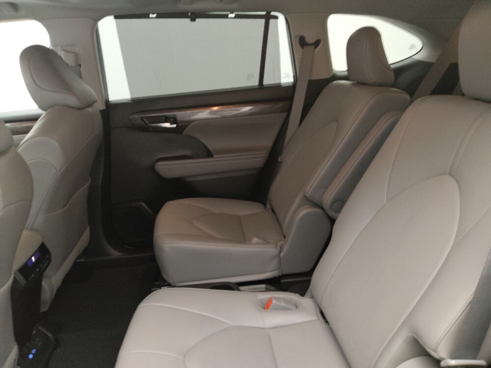 2022 Toyota Highlander in Charleston, SC 29414 - 18134662 18
