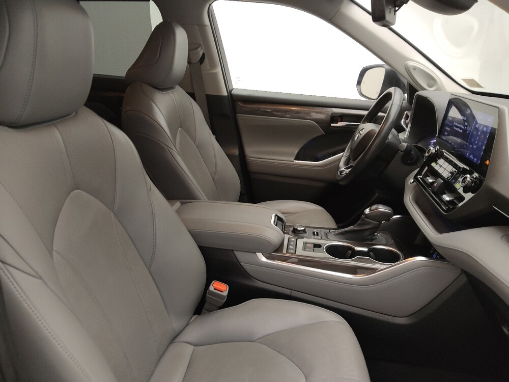 2022 Toyota Highlander in Charleston, SC 29414 - 18134662 21