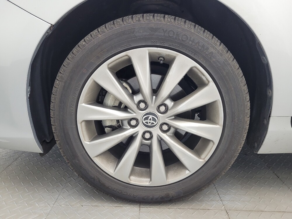 2016 Toyota Camry in Raleigh, NC 27604 - 18134663 31