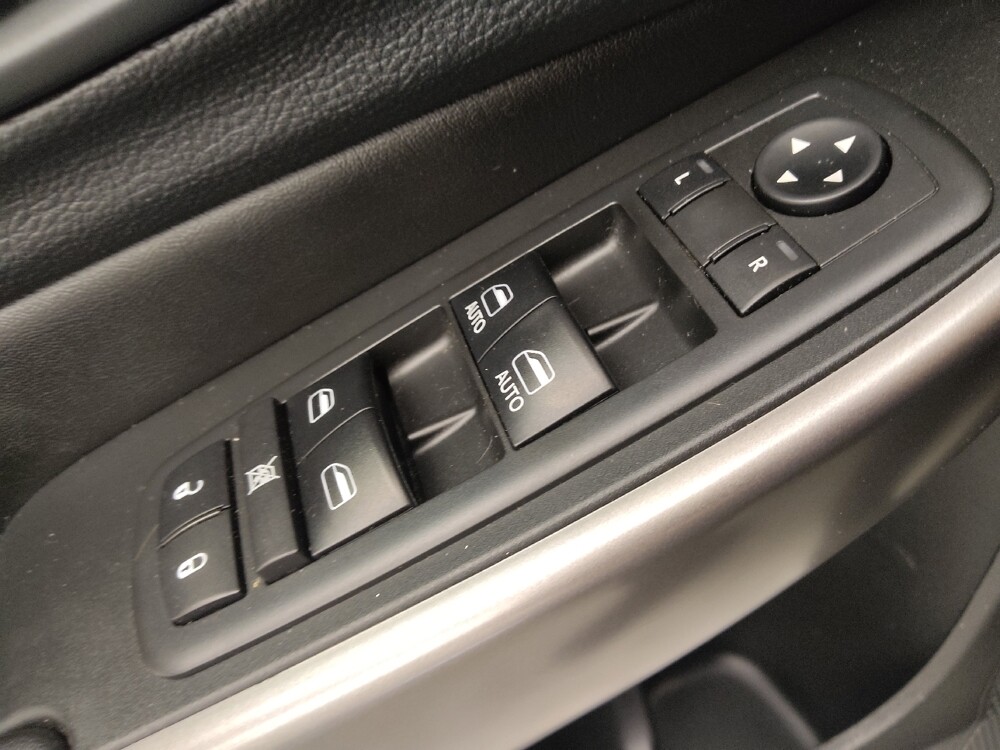 2019 Jeep Cherokee in Memphis, TN 38128 - 18134706 27