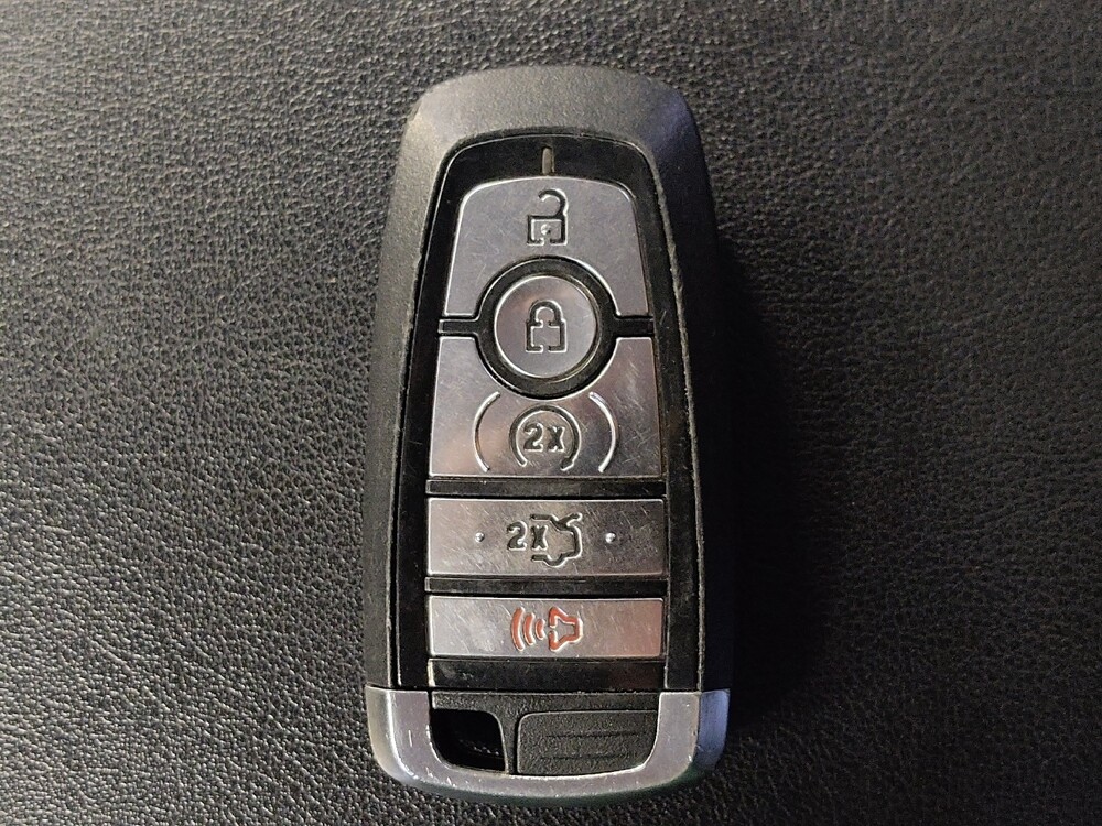 2017 Ford Edge in Houston, TX 77060 - 18134718 32