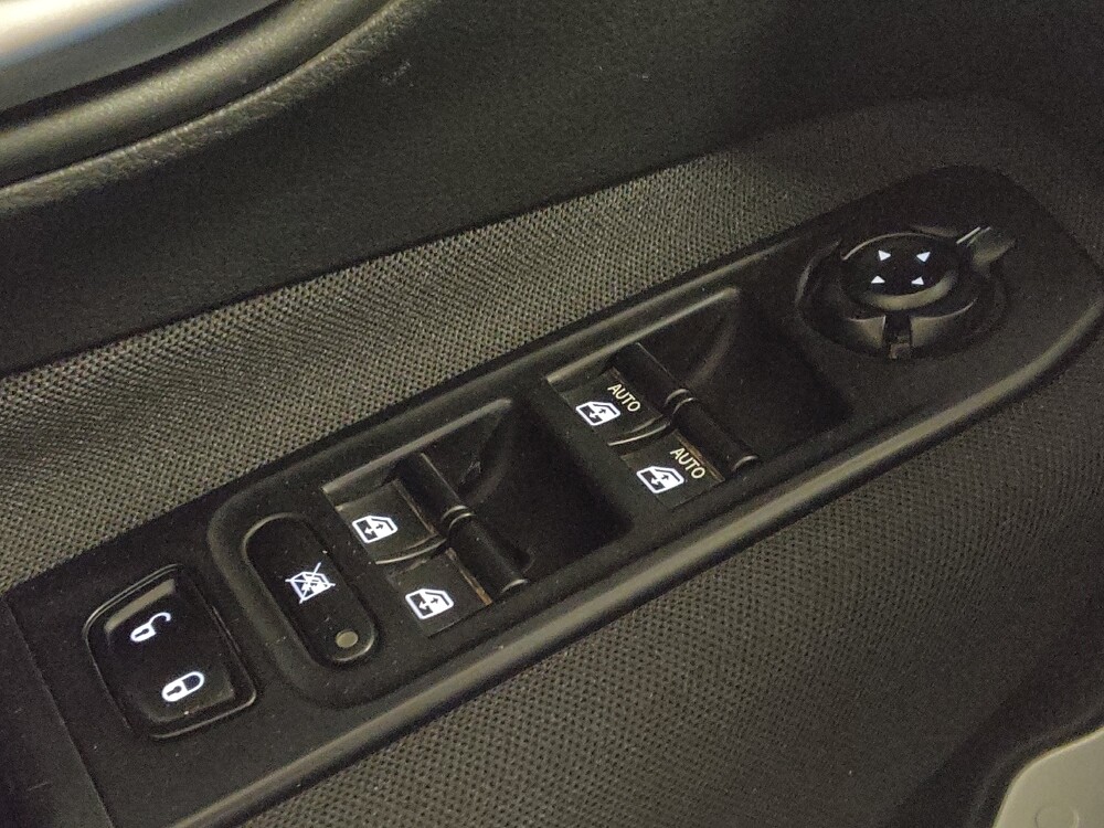 2021 Jeep Renegade in Houston, TX 77060 - 18134720 27