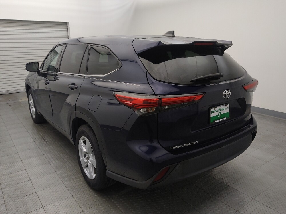 2022 Toyota Highlander in Houston, TX 77060 - 18134725 5