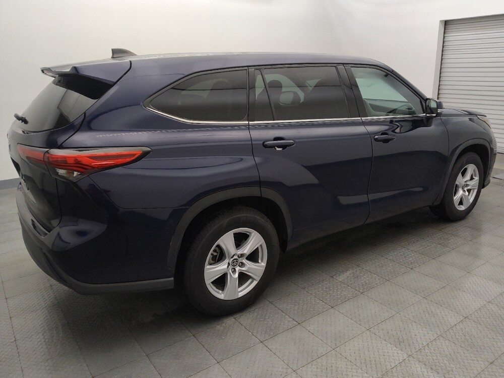 2022 Toyota Highlander in Houston, TX 77060 - 18134725 10