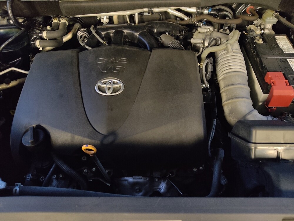 2022 Toyota Highlander in Houston, TX 77060 - 18134725 30