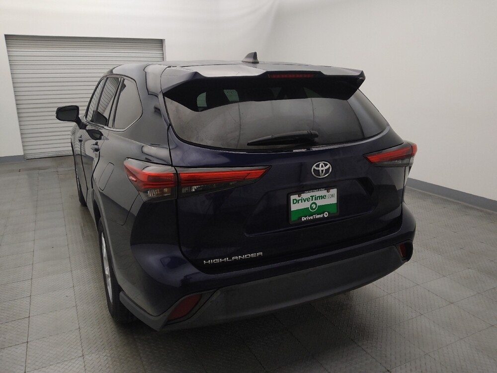 2022 Toyota Highlander in Houston, TX 77060 - 18134725 6