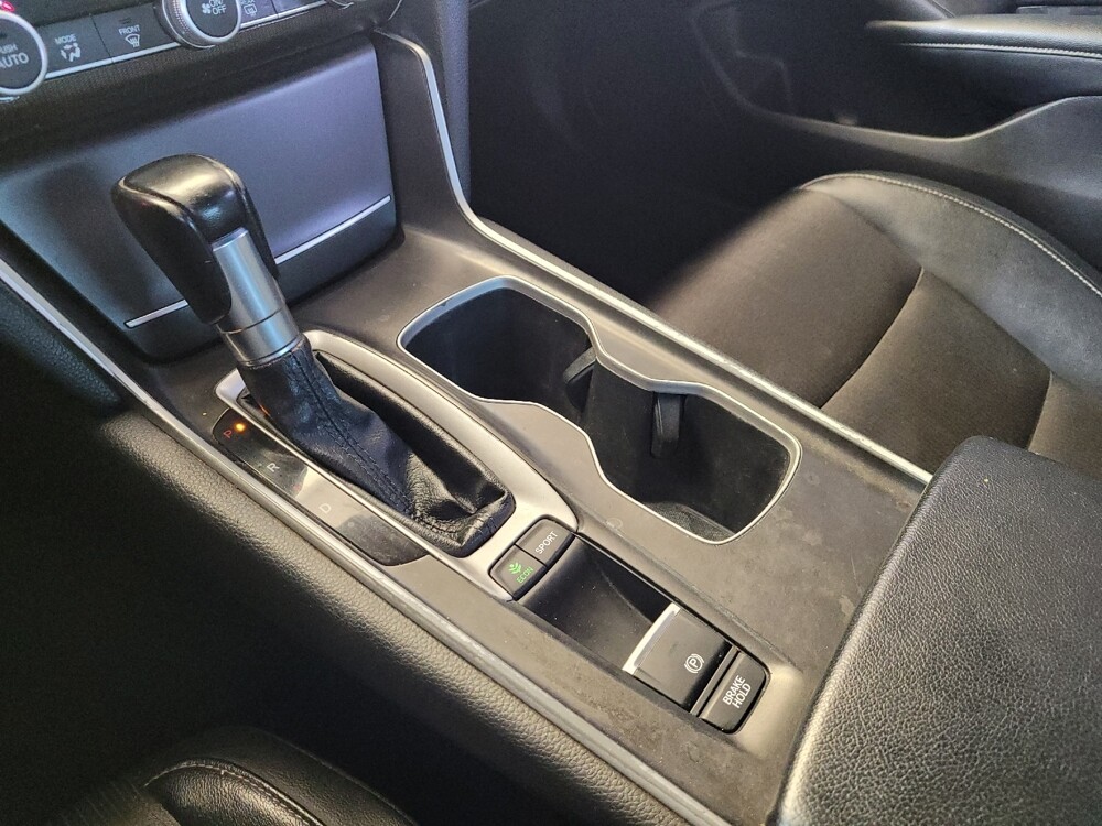 2018 Honda Accord in Indianapolis, IN 46222 - 18134734 26