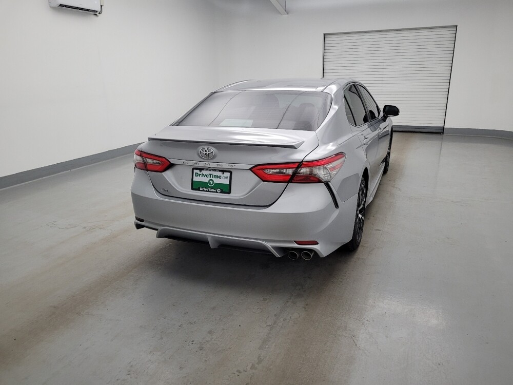 2018 Toyota Camry in Indianapolis, IN 46222 - 18134739 7