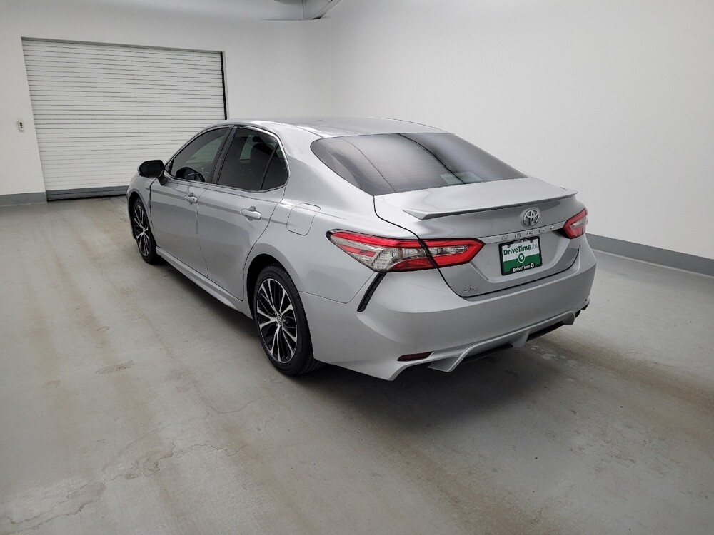 2018 Toyota Camry in Indianapolis, IN 46222 - 18134739 5