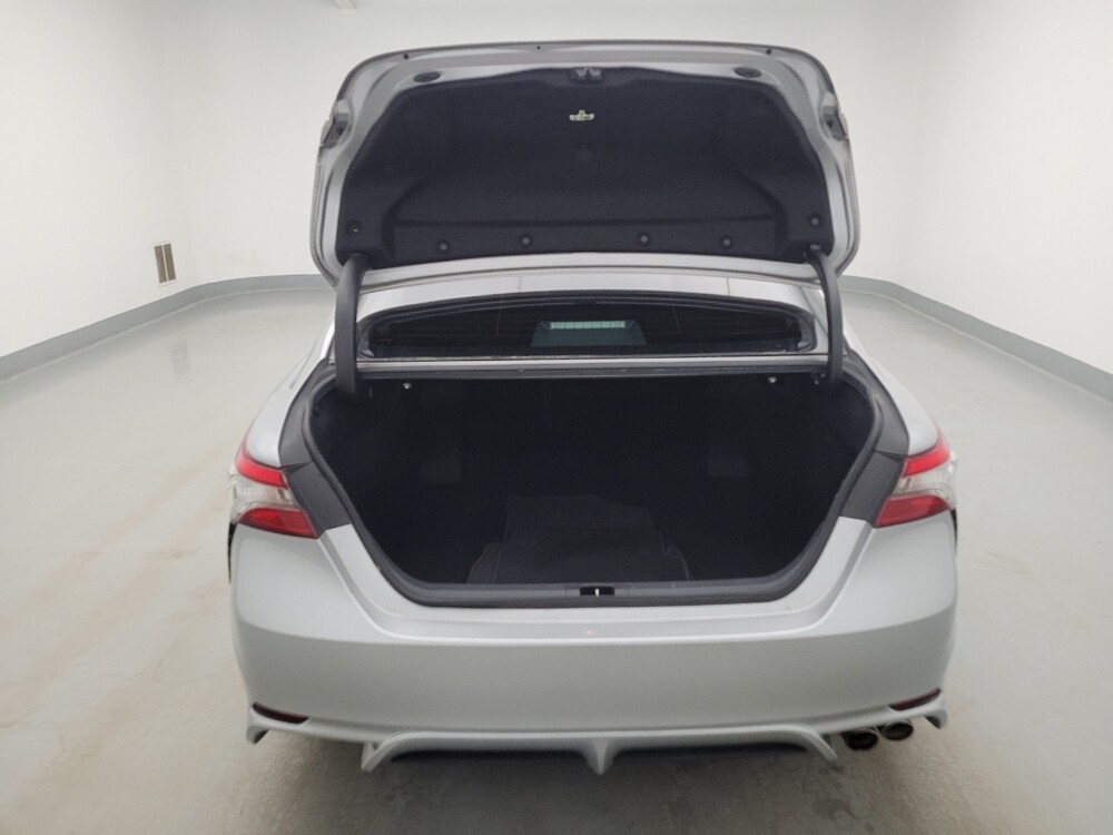 2018 Toyota Camry in Indianapolis, IN 46222 - 18134739 29