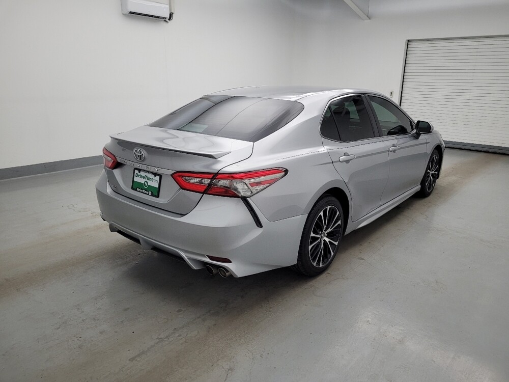 2018 Toyota Camry in Indianapolis, IN 46222 - 18134739 9