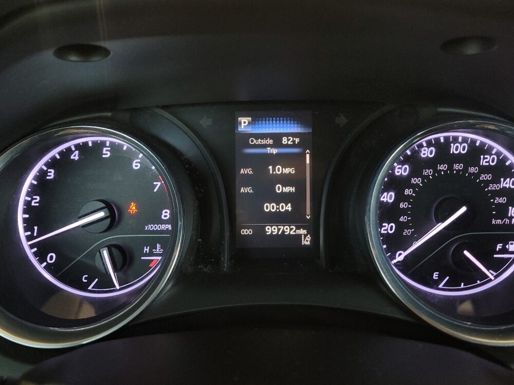 2018 Toyota Camry in Indianapolis, IN 46222 - 18134739 23