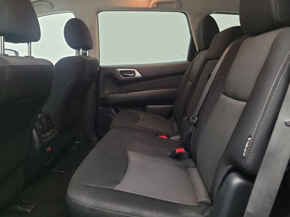 2020 Nissan Pathfinder in Indianapolis, IN 46222 - 18134741 18