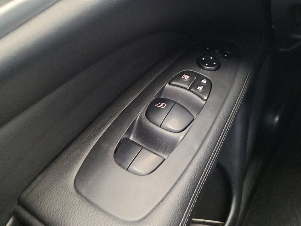 2020 Nissan Pathfinder in Indianapolis, IN 46222 - 18134741 27