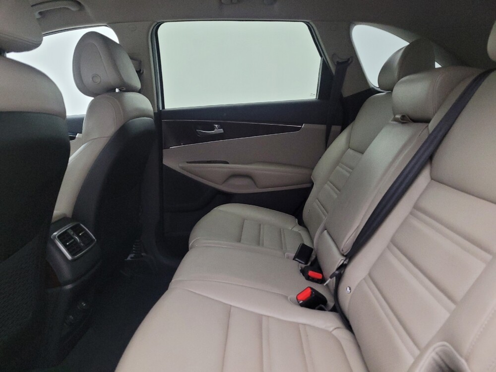 2016 Kia Sorento in Indianapolis, IN 46222 - 18134743 18