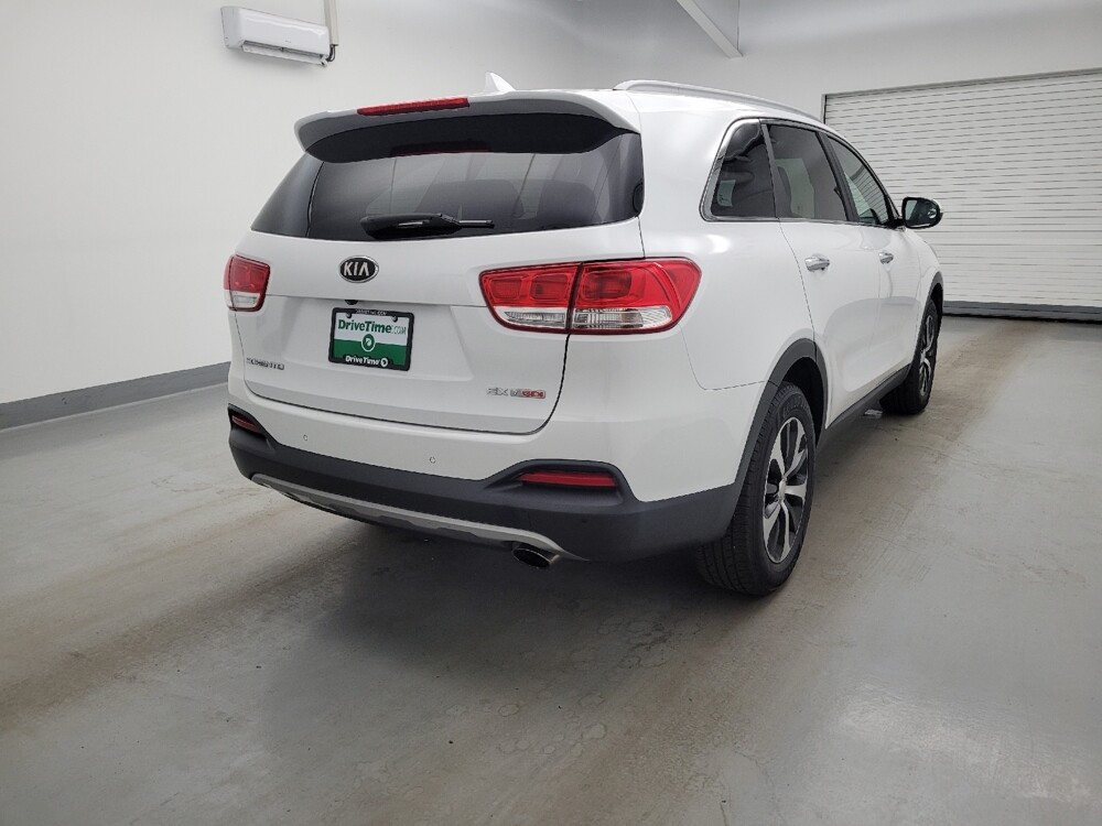 2016 Kia Sorento in Indianapolis, IN 46222 - 18134743 9