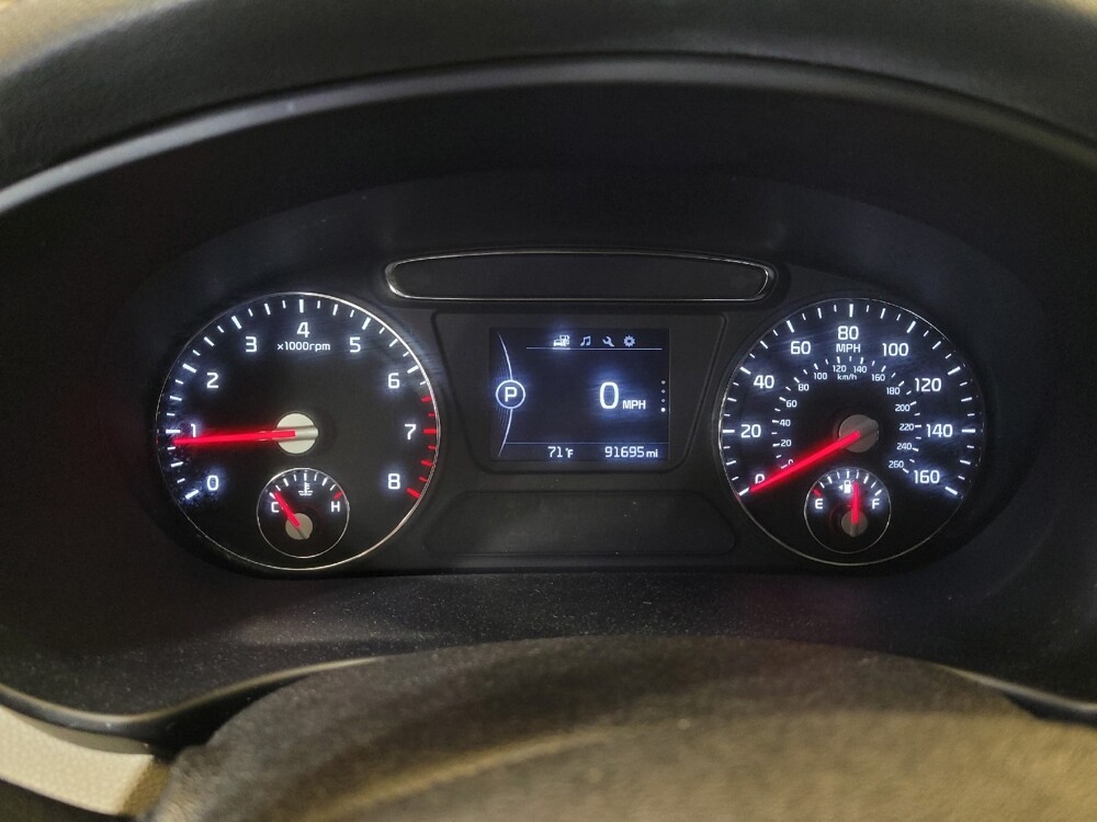 2016 Kia Sorento in Indianapolis, IN 46222 - 18134743 23