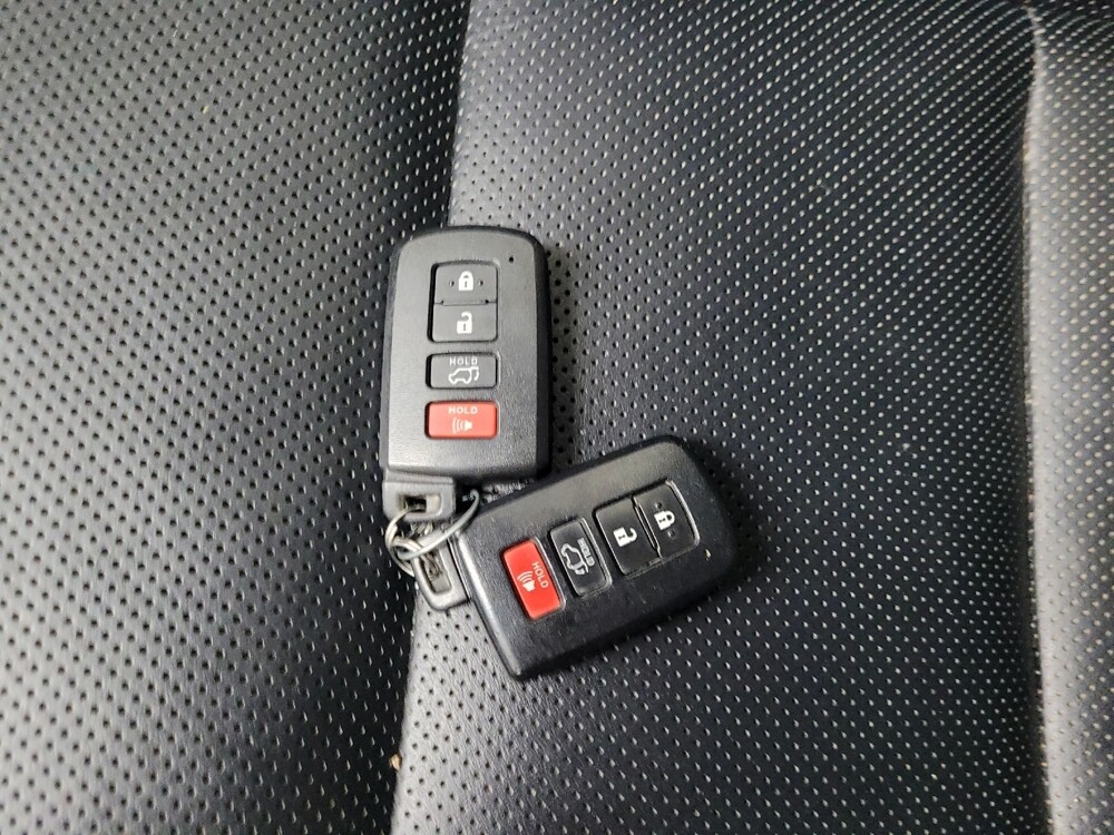 2014 Toyota Highlander in Langhorne, PA 19047 - 18134760 32