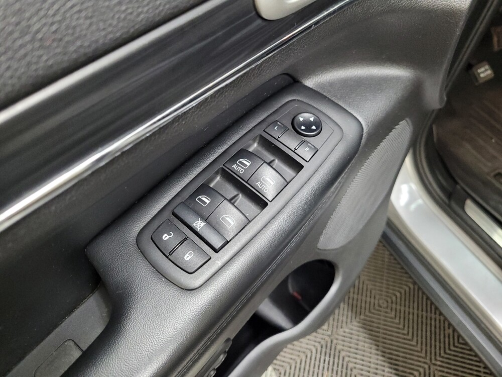 2021 Jeep Grand Cherokee in Langhorne, PA 19047 - 18134762 27