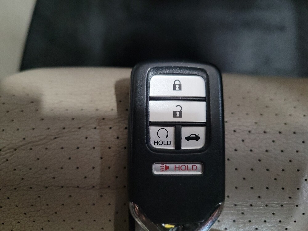 2016 Honda Accord in Chesapeake, VA 23320 - 18134765 32