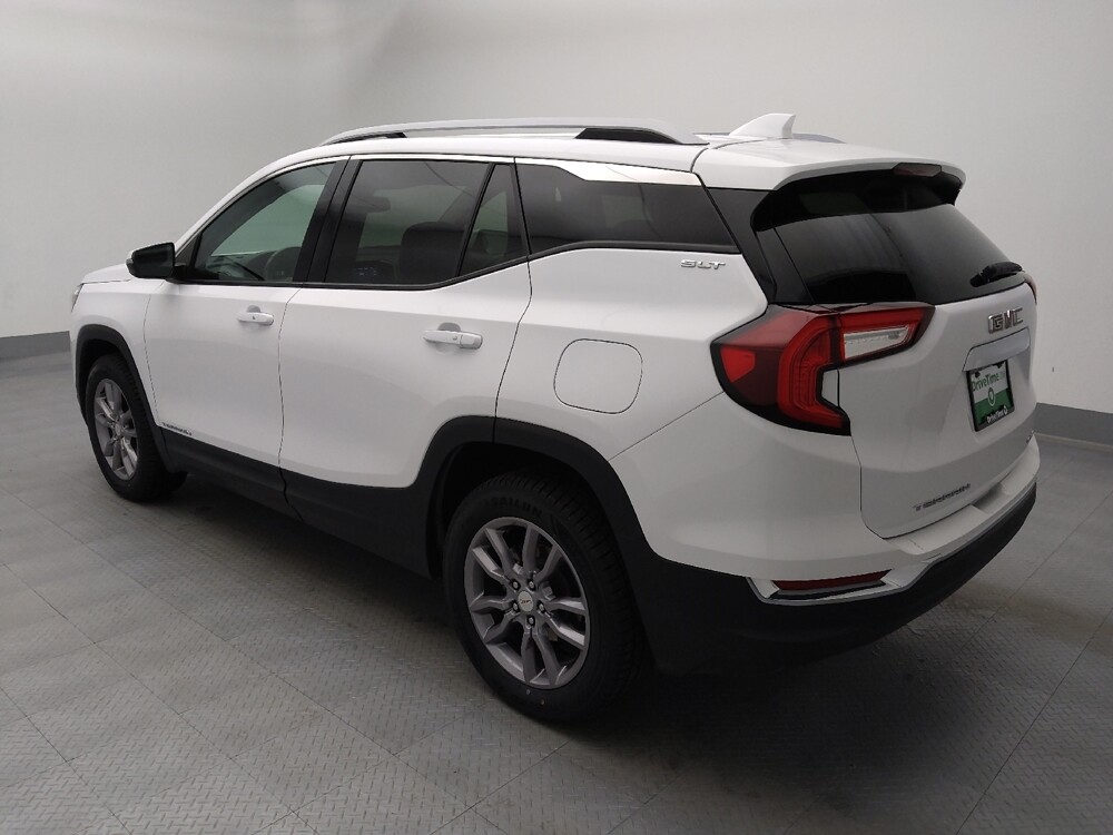 2024 GMC Terrain in Gladstone, MO 64118 - 18134772 3