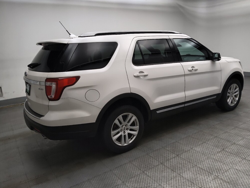 2018 Ford Explorer in Des Moines, IA 50310 - 18134778 10