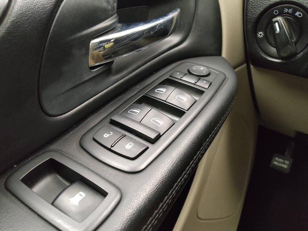 2014 Dodge Grand Caravan in Des Moines, IA 50310 - 18134784 27