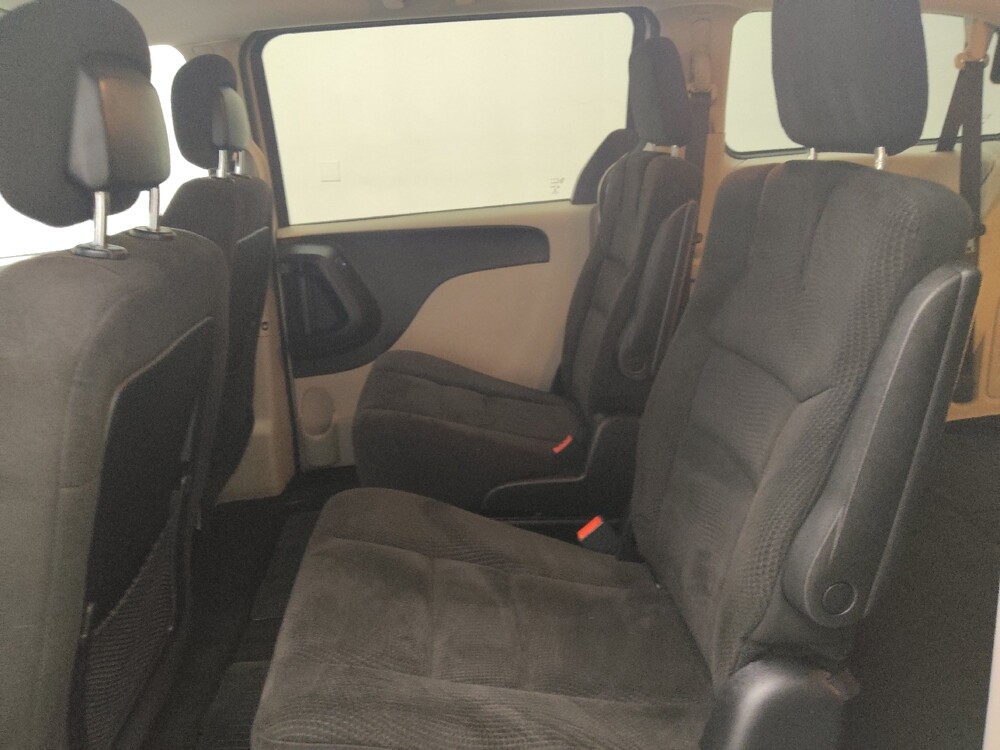 2014 Dodge Grand Caravan in Des Moines, IA 50310 - 18134784 18
