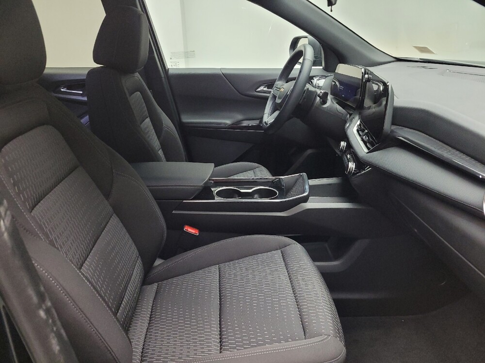 2025 Chevrolet Equinox in Taylor, MI 48180 - 18134790 21