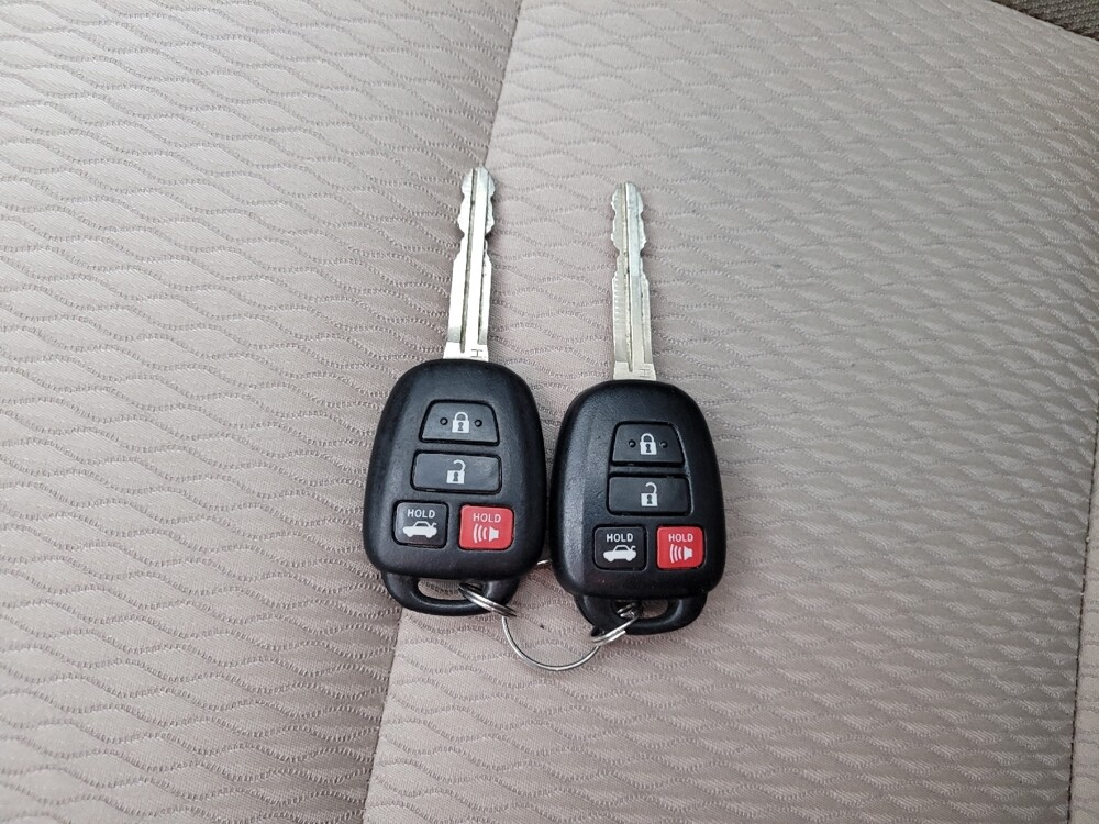 2015 Toyota Corolla in Taylor, MI 48180 - 18134791 32