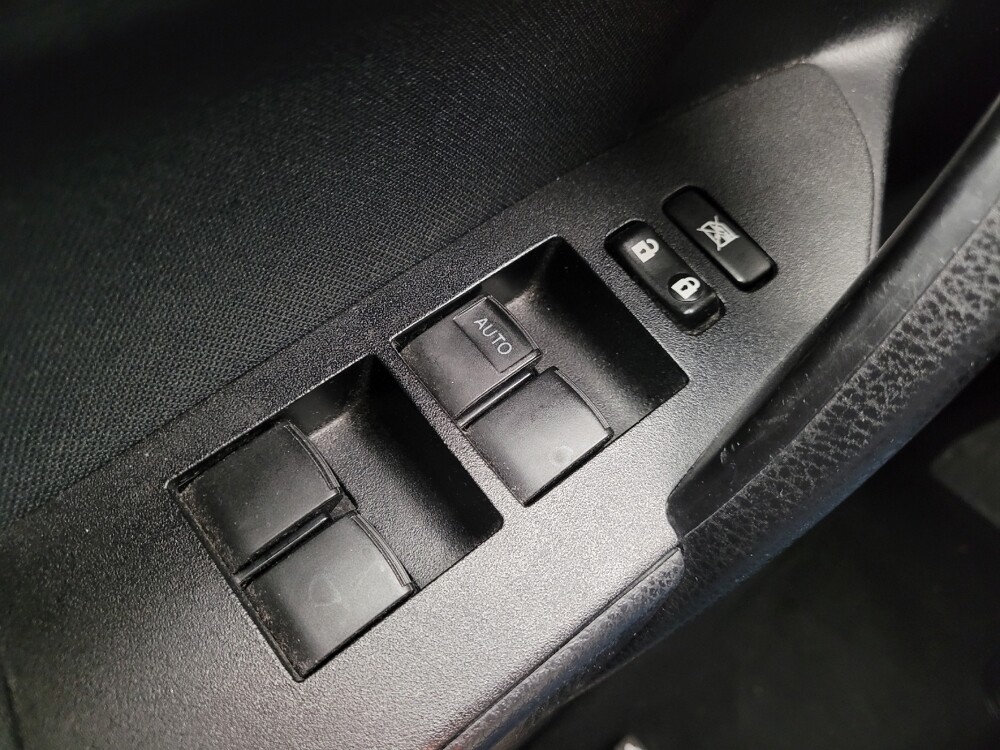 2015 Toyota Corolla in Taylor, MI 48180 - 18134791 27