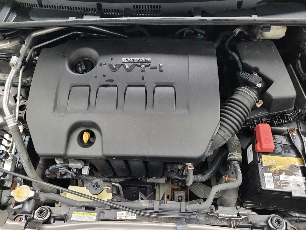 2015 Toyota Corolla in Taylor, MI 48180 - 18134791 30