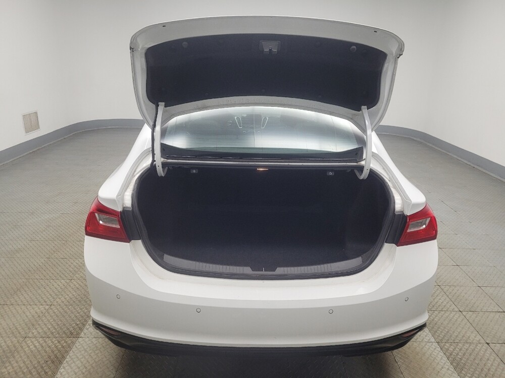 2024 Chevrolet Malibu in Indianapolis, IN 46222 - 18134795 29