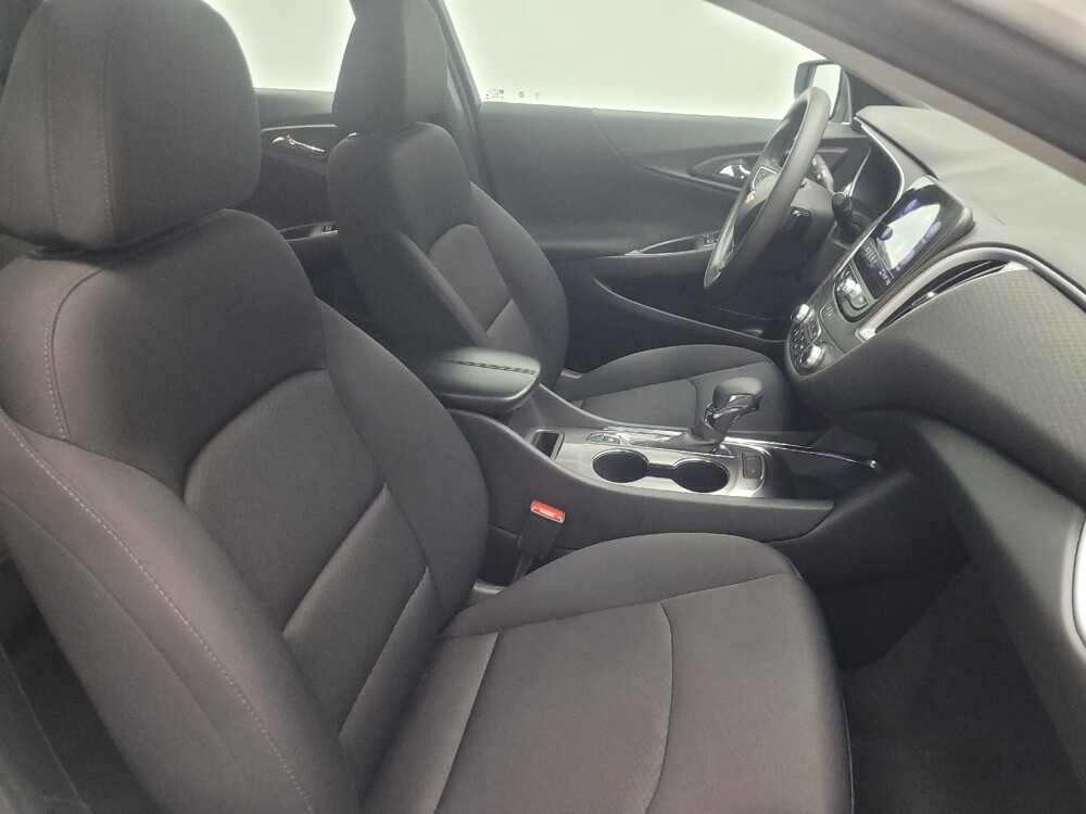 2024 Chevrolet Malibu in Indianapolis, IN 46222 - 18134795 21