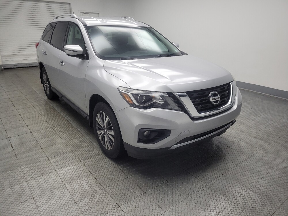 2017 Nissan Pathfinder in Indianapolis, IN 46219 - 18134800 11