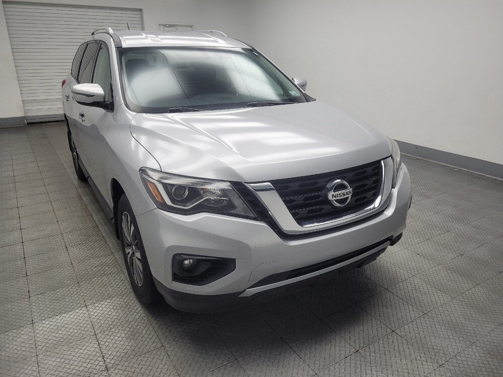 2017 Nissan Pathfinder in Indianapolis, IN 46219 - 18134800 13