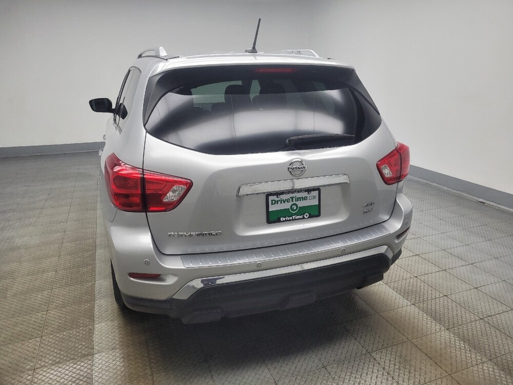 2017 Nissan Pathfinder in Indianapolis, IN 46219 - 18134800 6