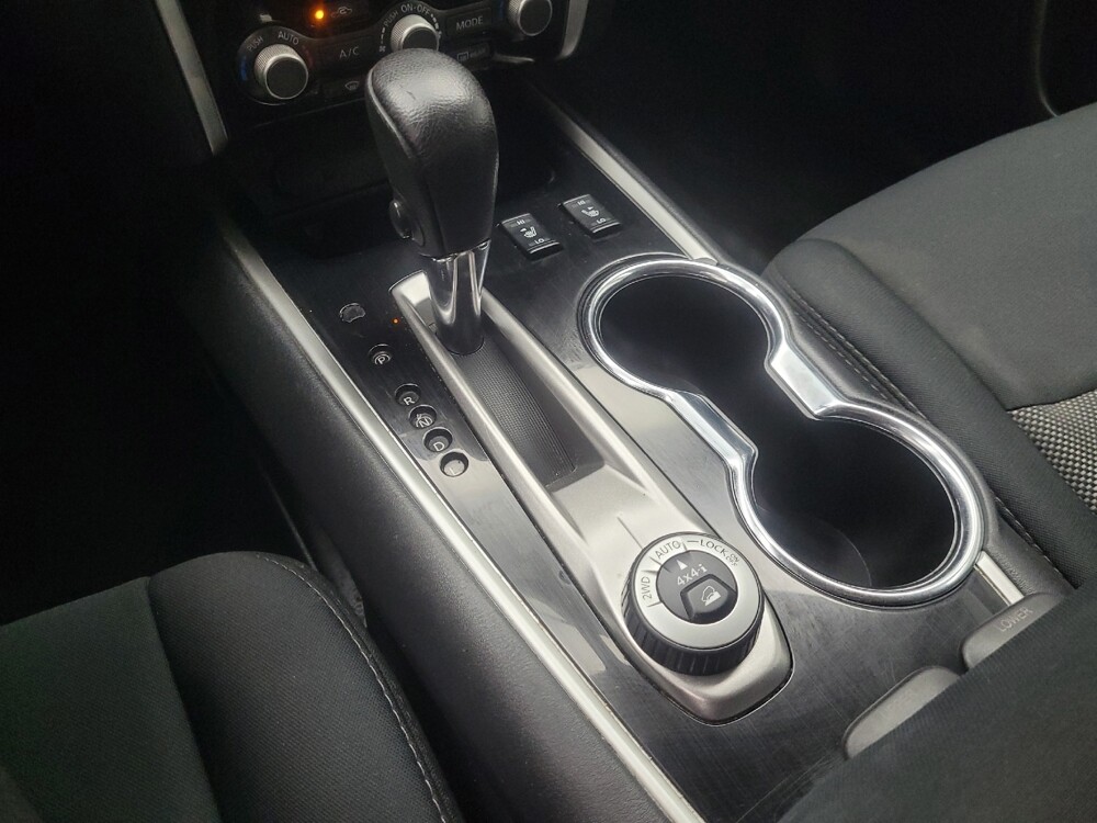 2017 Nissan Pathfinder in Indianapolis, IN 46219 - 18134800 26