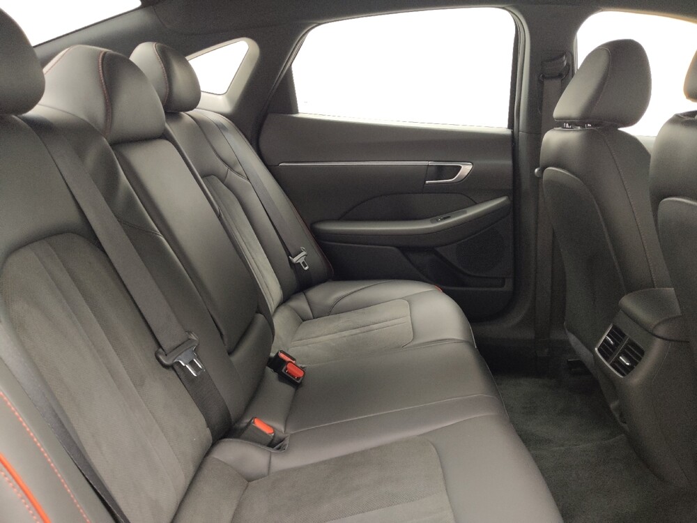 2020 Hyundai Sonata in Indianapolis, IN 46219 - 18134802 19