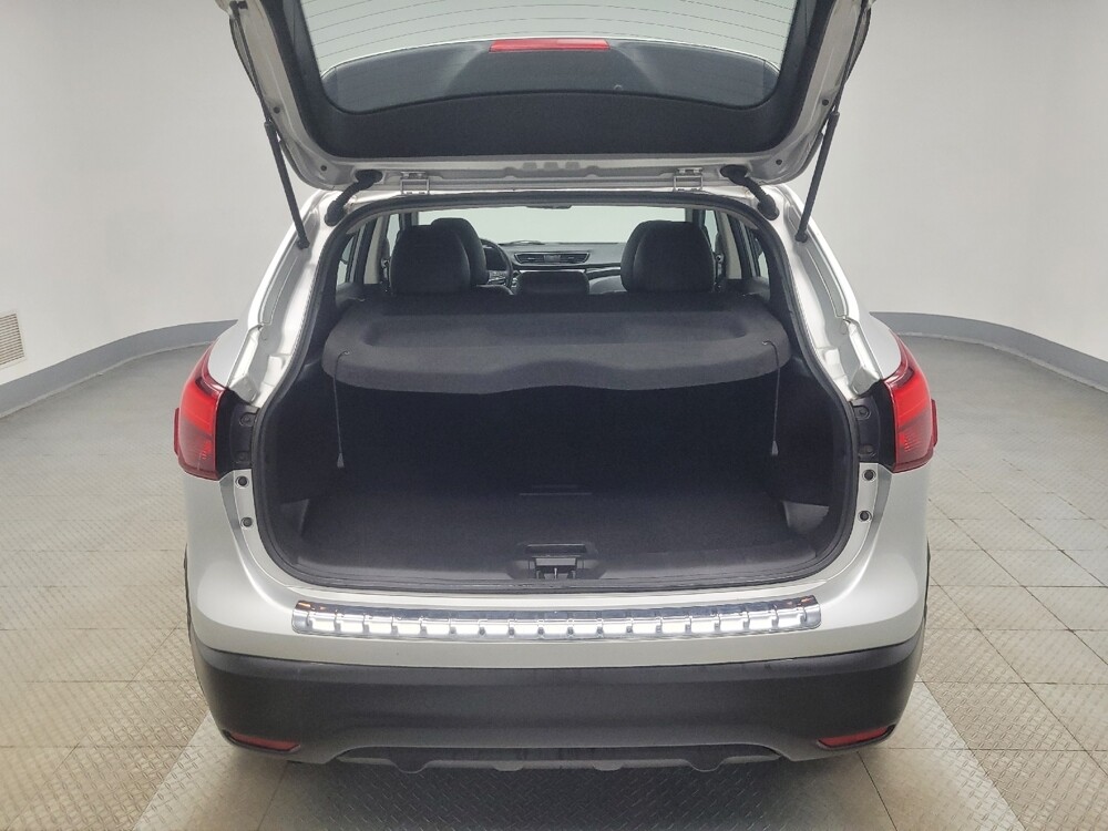 2017 Nissan Rogue Sport in Ft Wayne, IN 46805 - 18134803 29