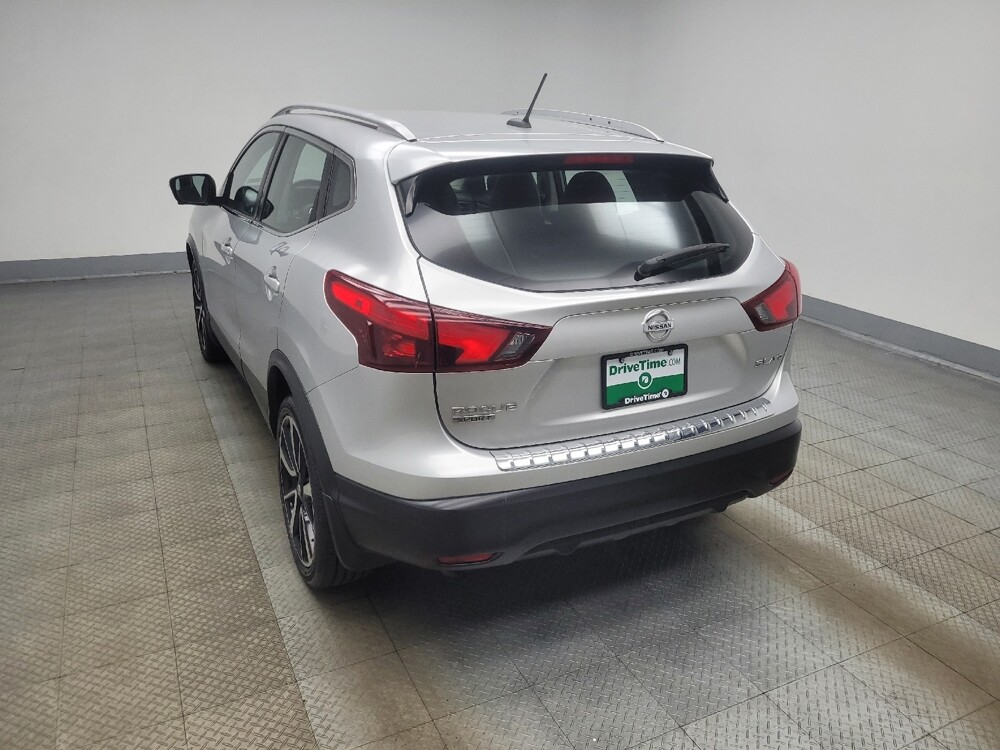 2017 Nissan Rogue Sport in Ft Wayne, IN 46805 - 18134803 5