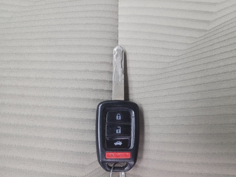 2016 Honda Accord in Indianapolis, IN 46219 - 18134805 32