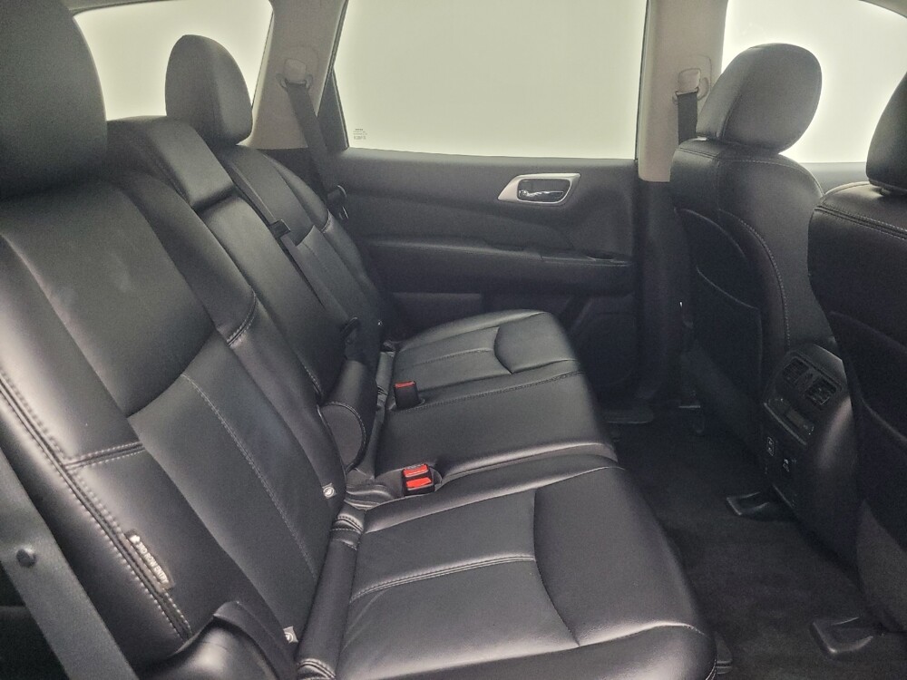 2018 Nissan Pathfinder in Indianapolis, IN 46219 - 18134806 19