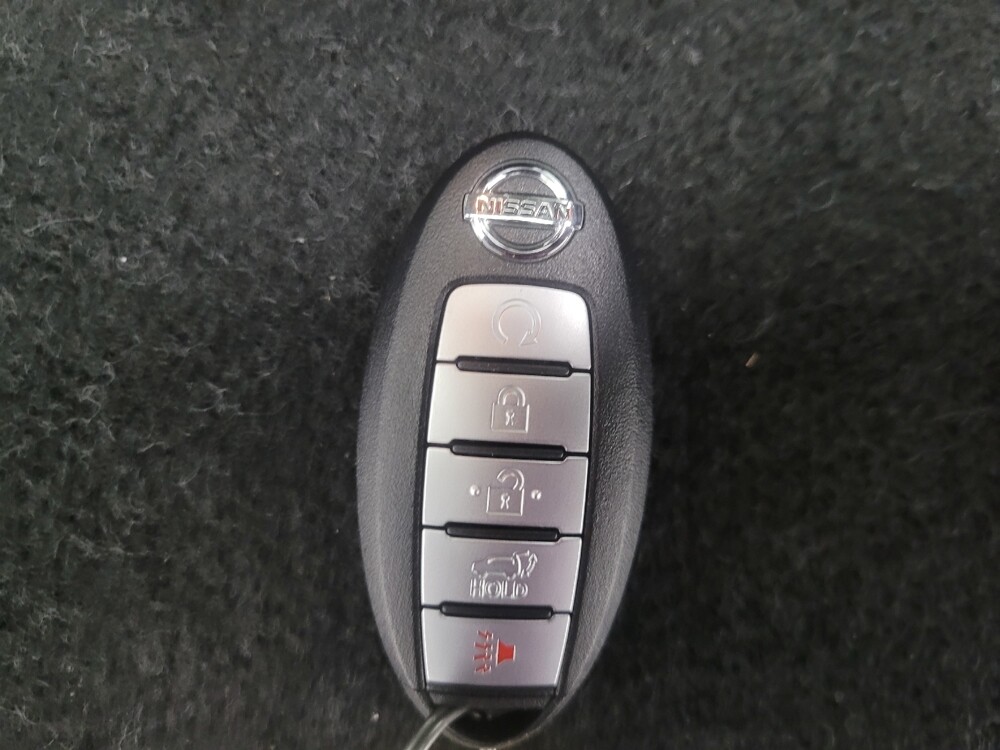 2018 Nissan Pathfinder in Indianapolis, IN 46219 - 18134806 32