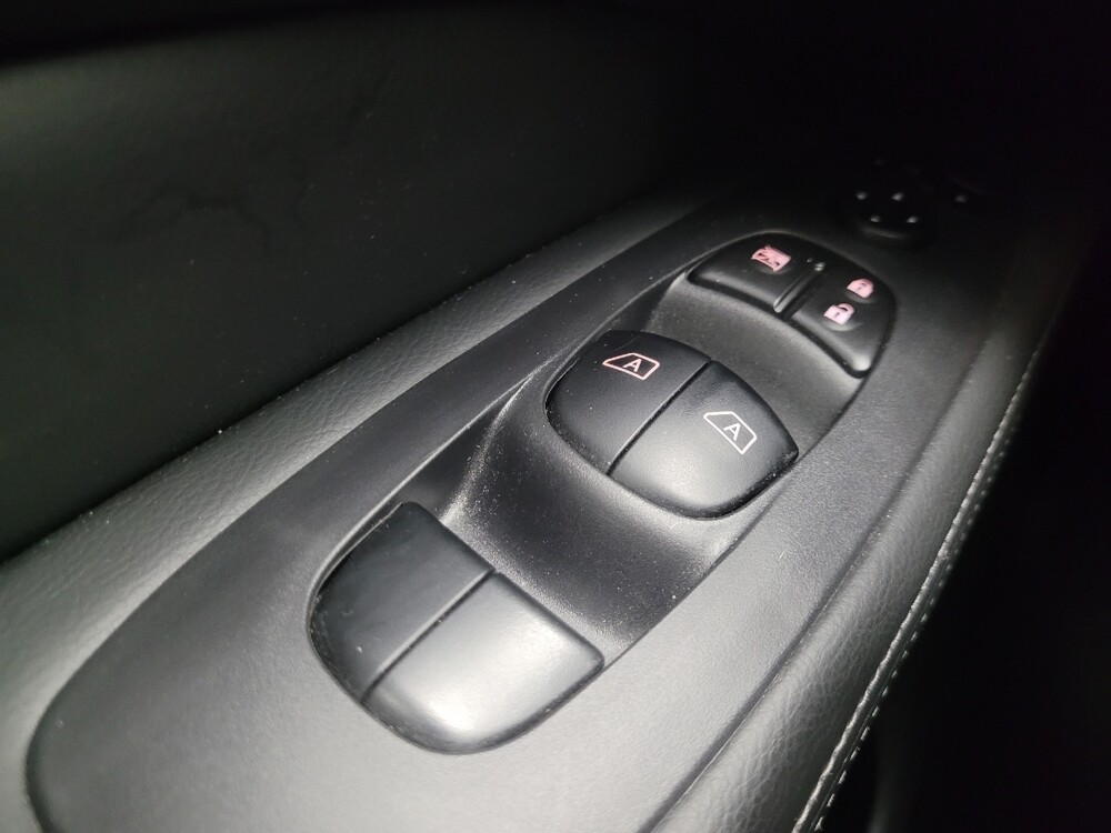 2018 Nissan Pathfinder in Indianapolis, IN 46219 - 18134806 27