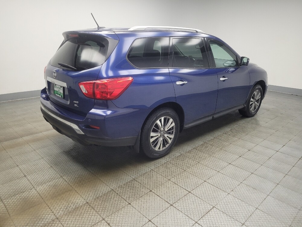 2018 Nissan Pathfinder in Indianapolis, IN 46219 - 18134806 10