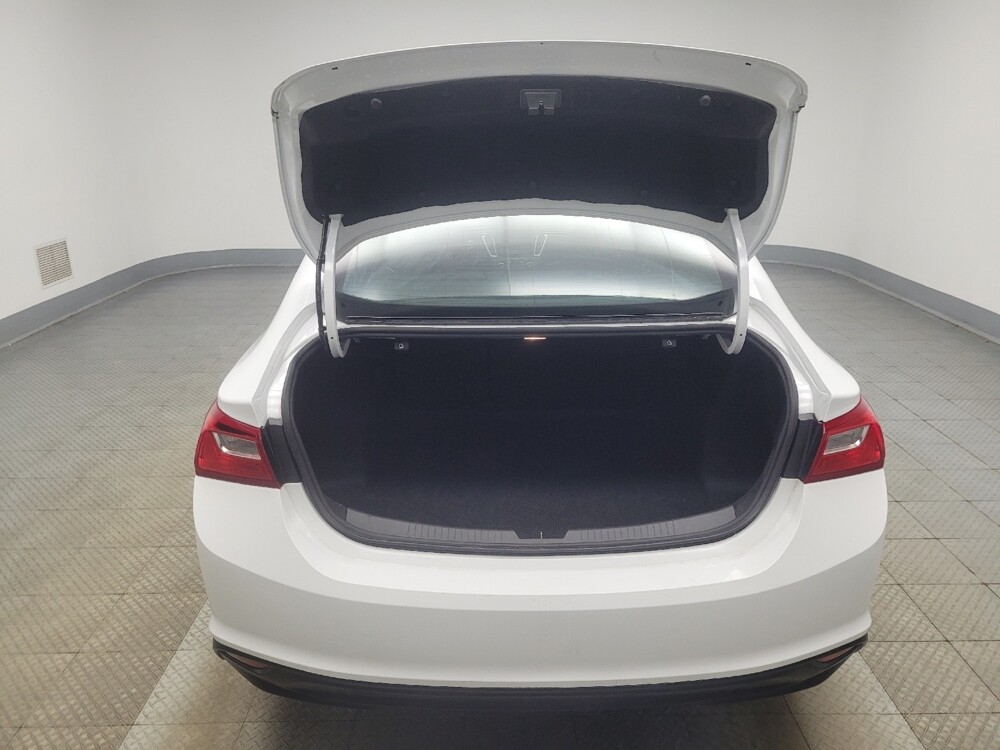 2023 Chevrolet Malibu in Indianapolis, IN 46222 - 18134807 29