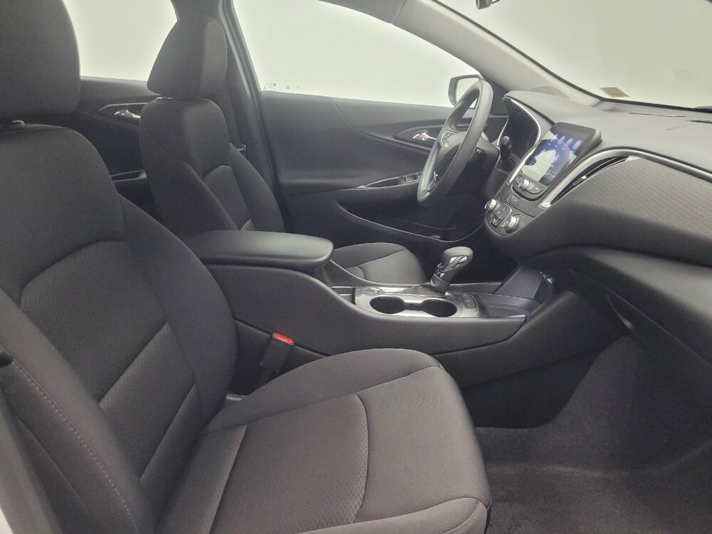 2023 Chevrolet Malibu in Indianapolis, IN 46222 - 18134807 21