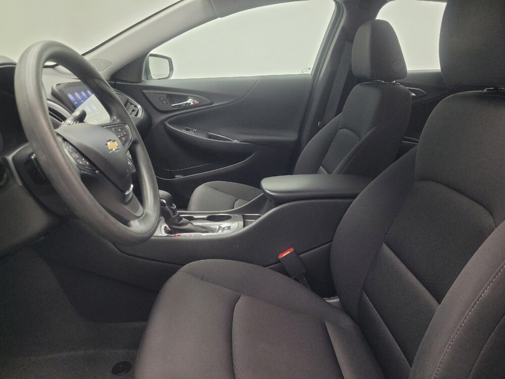 2023 Chevrolet Malibu in Indianapolis, IN 46222 - 18134807 17